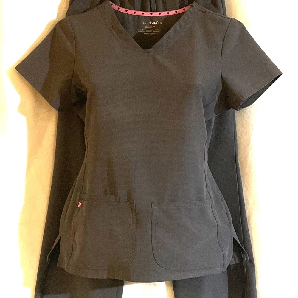 Grey Women's V-Neck Scrub Top with Pockets